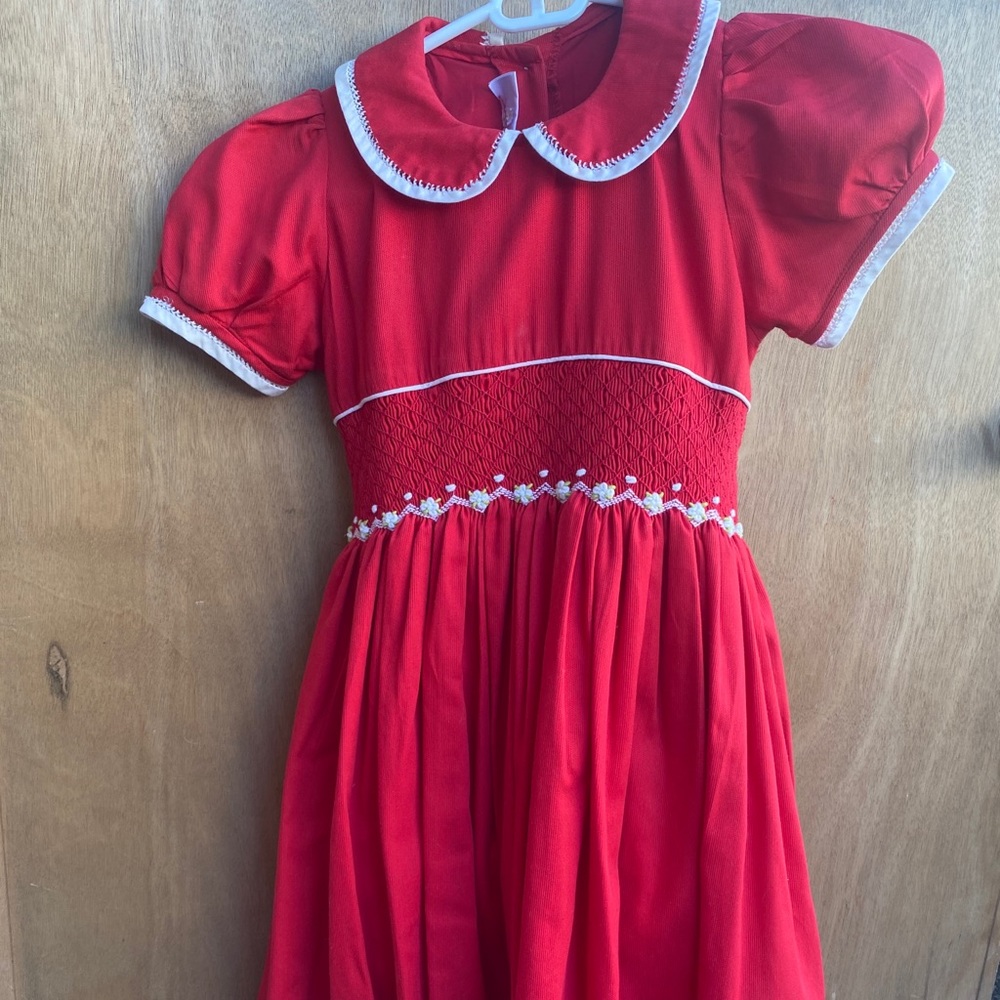 Vintage classic smocked dress- size 6